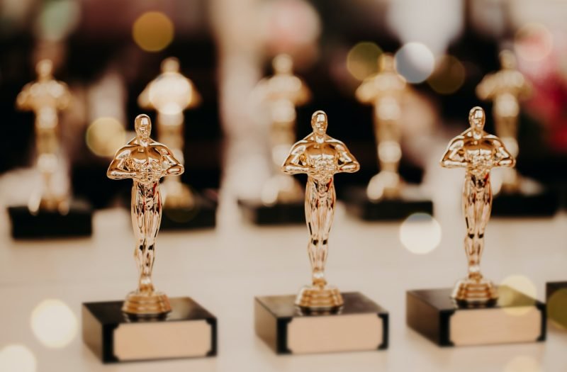 oscar-award-prize-for-victory-golden-trophy-success-concept-horizontal-shot.jpg